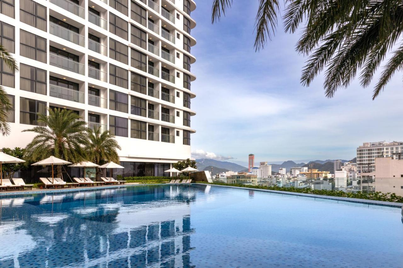 Отель Melia Vinpearl Nha Trang Empire Экстерьер фото